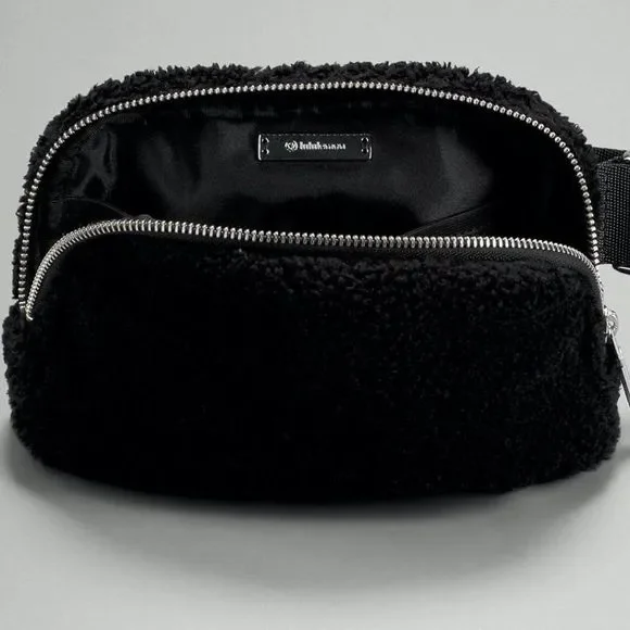 100l patagonia wheeled duffel Black Hole Wheeled Duffel 100L - Black | Patagonia main image 0